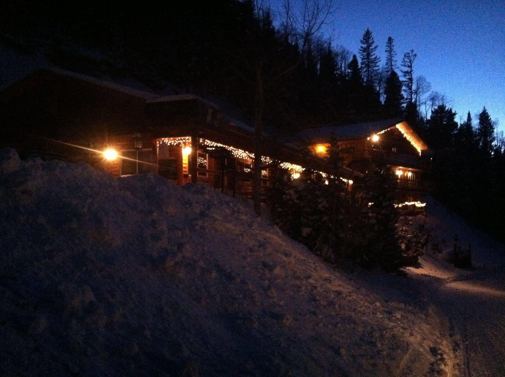 Snow Bear Inn And Condominiums Taos Ski Valley Exterior foto